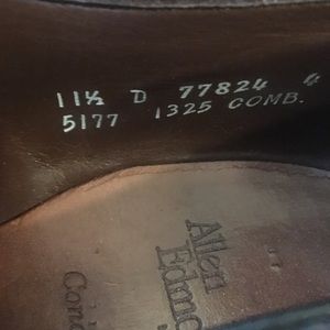 Men’s size 11 1/2 dark brown.